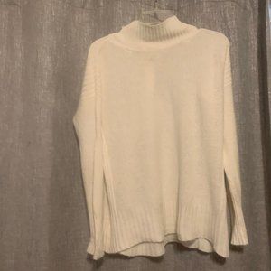 Anthropologie Angel of the North Aisla